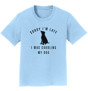 Labradors.com - Sorry I'm Late Dog Cuddling Labrador Silhouette - Kids' Unisex T-Shirt