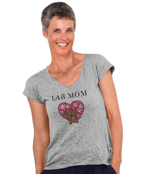Flower Heart Chocolate Lab Mom - Women's V-Neck T-Shirt