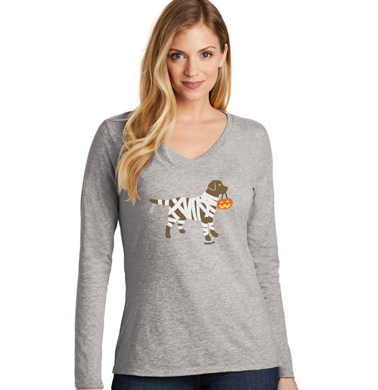 Chocolate Lab Mummy Trick or Treater - Halloween - Women's V-Neck Long Sleeve T-Shirt