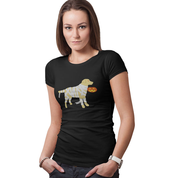 Yellow Lab Mummy Trick or Treater - Women's Fitted T-Shirt